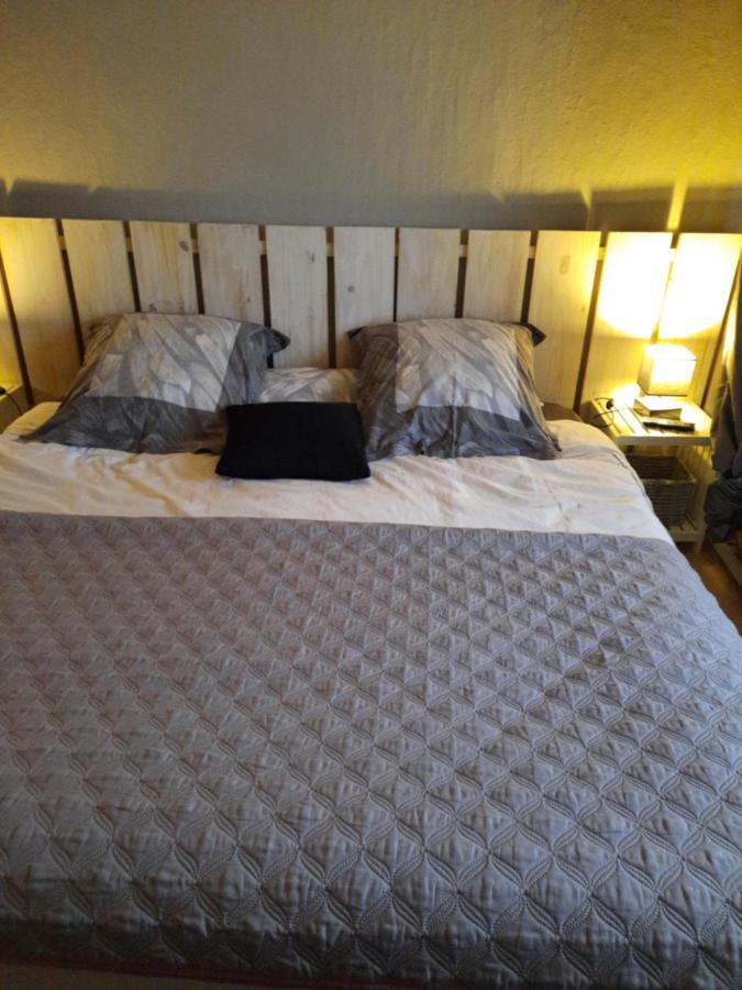 Bed and Breakfast Ellias Pont-lʼAbbé Exterior foto